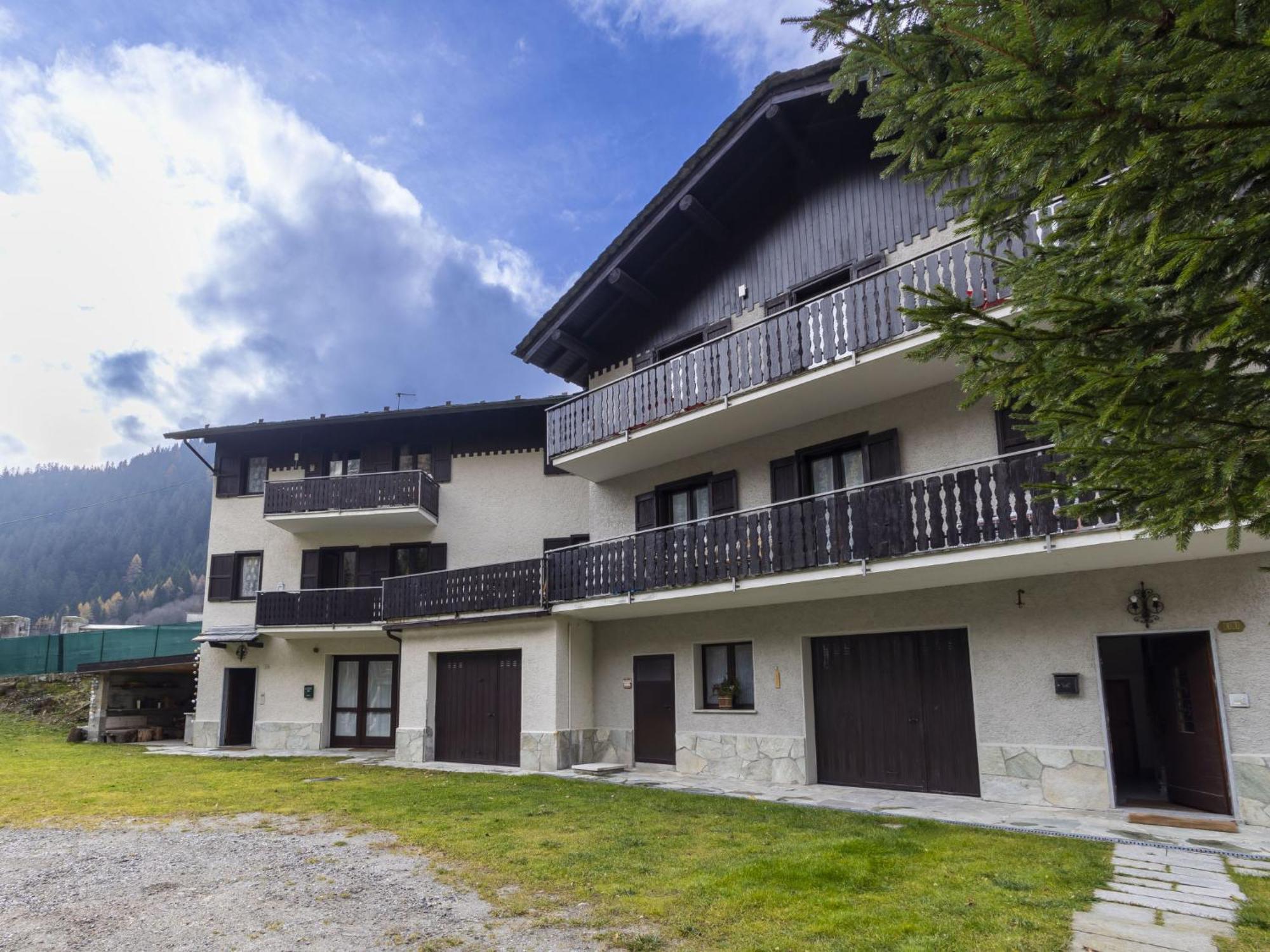 Apartment Isola Di Madesimo Apartments-2 By Interhome Exterior photo